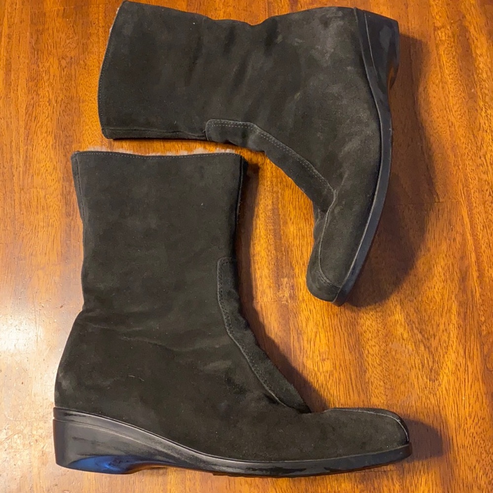 🔥 2/$25 La Canadienne Elle Suede Wedge Boot Size 8
